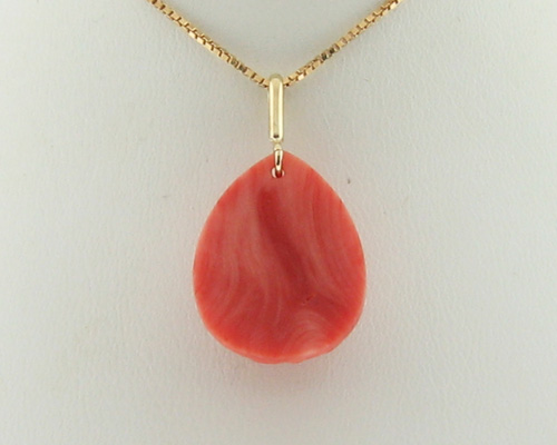 Flower Carved Coral 18k Yellow Gold Pendant 18 Chain  